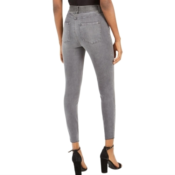 SPANX Denim - Spanx Gray Distressed Slim Built-in In Shaping Panel High Waist Jeans - Size S/P